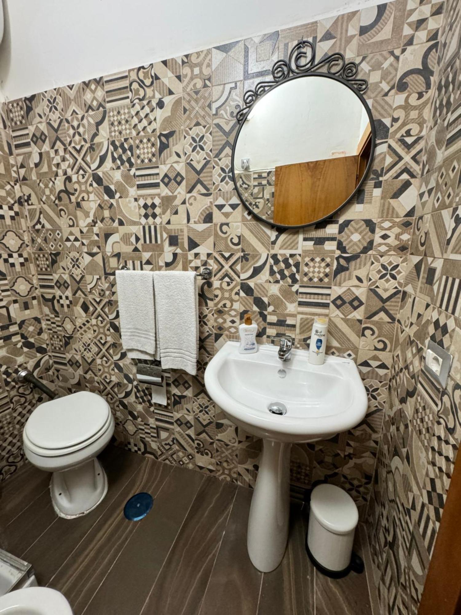 Room Station Giulia Napoli Dış mekan fotoğraf